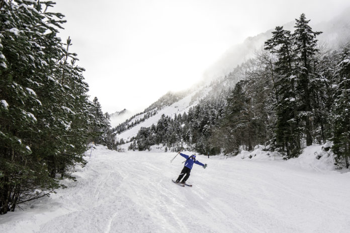 Piste du lac de Gaube, Cauterets, le dimanche le 24 novembre.