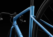 Les vélos Specialized Tarmac SL8, Aethos & Roubaix SL8 sont disponibles en SRAM Red AXS