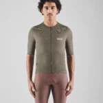 men-cycling-delta-jersey-military-green-odyssey-total-body-front-pedaled.jpg